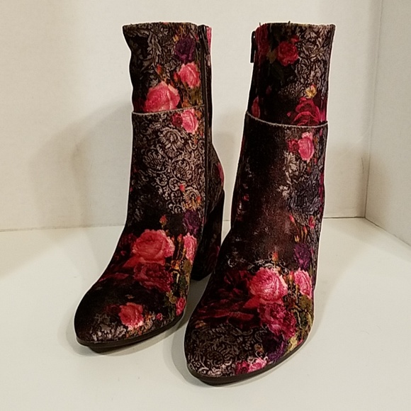 White Mountain Shoes - Summit by White Mountain Floral Velvet Ankle Boots